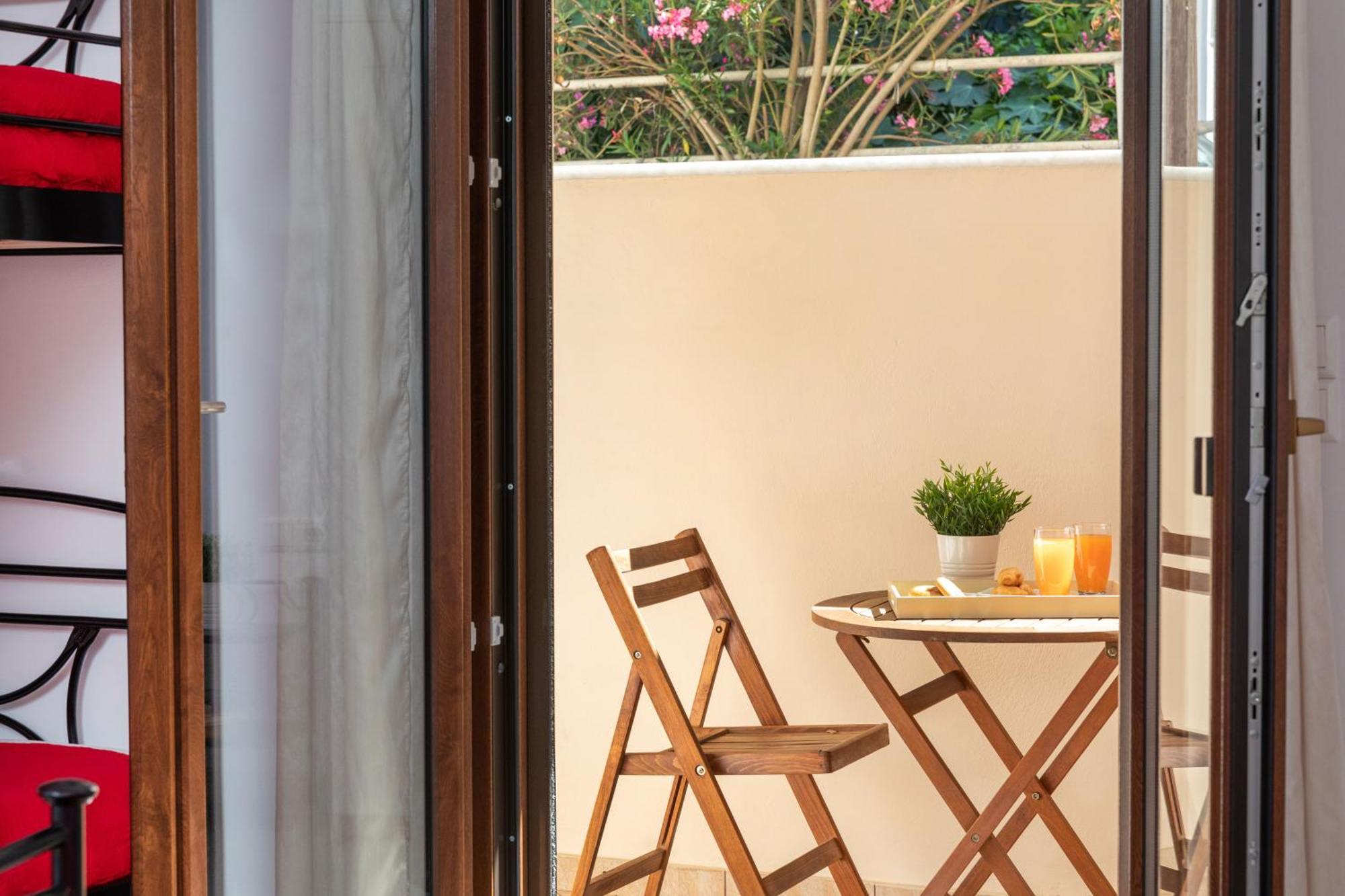 Naxos Diamond Studios Apartments Naxos City Quarto foto