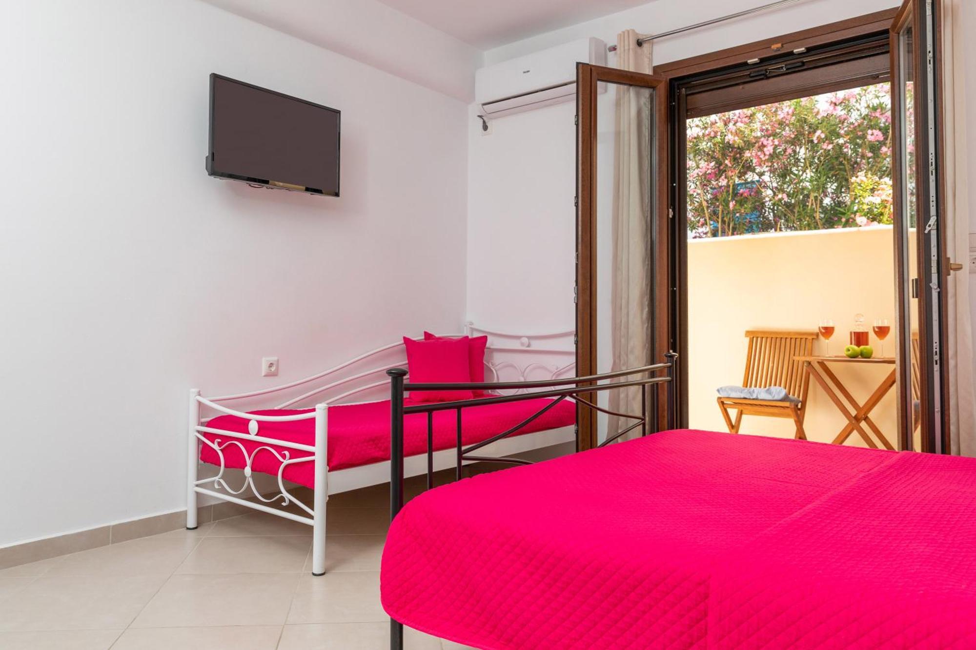 Naxos Diamond Studios Apartments Naxos City Quarto foto